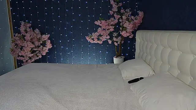 -Mirror-Girl- online show from March 2026 05:33:02 AM