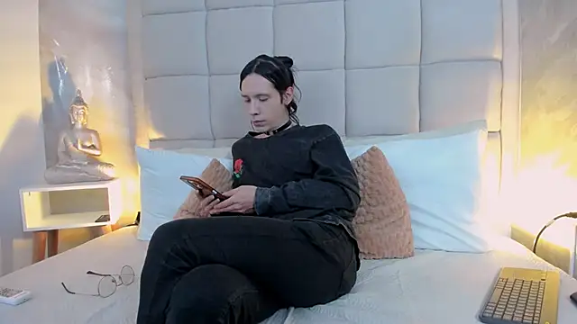 Snapshot of Hecatee_77 chatting on September 2025 07:50:01 PM Hecatee 77 online show from September 2025 07:50:01 PM