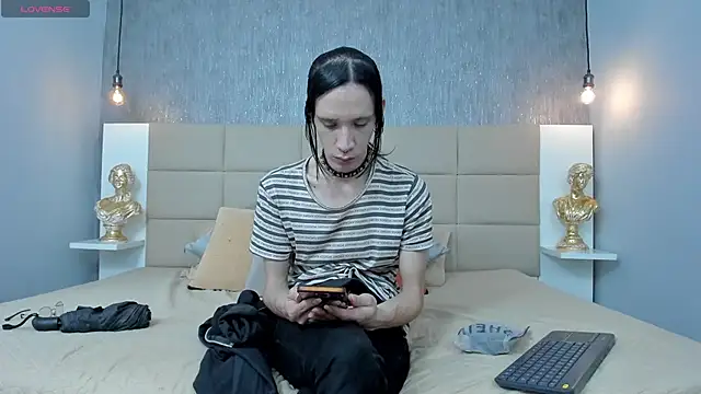 Hecatee 77 online show from April 2026 07:28:02 PM