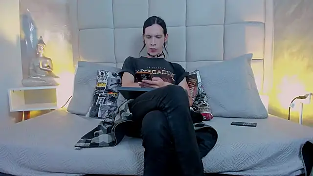 Snapshot of Hecatee_77 chatting on November 2025 07:39:01 PM Hecatee 77 online show from November 2025 07:39:01 PM