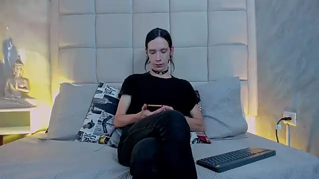 Snapshot of Hecatee_77 chatting on November 2025 08:01:02 PM Hecatee 77 online show from November 2025 08:01:02 PM