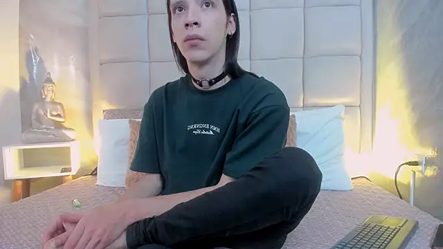 Snapshot of Hecatee_77 chatting on September 2025 07:52:02 PM Hecatee 77 online show from September 2025 07:52:02 PM