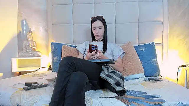 Snapshot of Hecatee_77 chatting on October 2025 08:09:02 PM Hecatee 77 online show from October 2025 08:09:02 PM