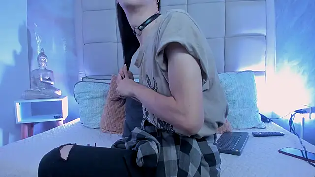 Snapshot of Hecatee_77 chatting on November 2025 07:28:01 PM Hecatee 77 online show from November 2025 07:28:01 PM