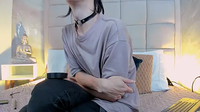 Snapshot of Hecatee_77 chatting on September 2025 07:52:01 PM Hecatee 77 online show from September 2025 07:52:01 PM