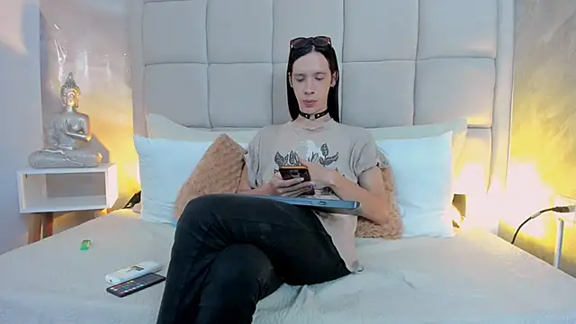 Snapshot of Hecatee_77 chatting on September 2025 07:46:02 PM Hecatee 77 online show from September 2025 07:46:02 PM