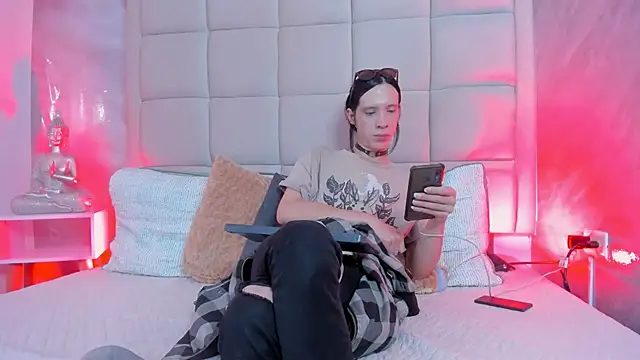 Snapshot of Hecatee_77 chatting on November 2025 07:47:02 PM Hecatee 77 online show from November 2025 07:47:02 PM