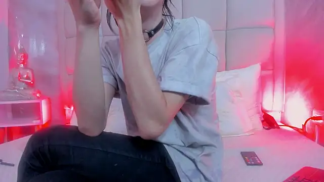 Snapshot of Hecatee_77 chatting on November 2025 07:58:01 PM Hecatee 77 online show from November 2025 07:58:01 PM