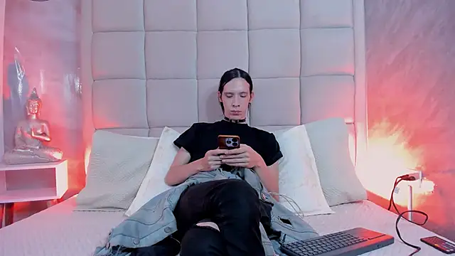 Snapshot of Hecatee_77 chatting on November 2025 07:40:02 PM Hecatee 77 online show from November 2025 07:40:02 PM