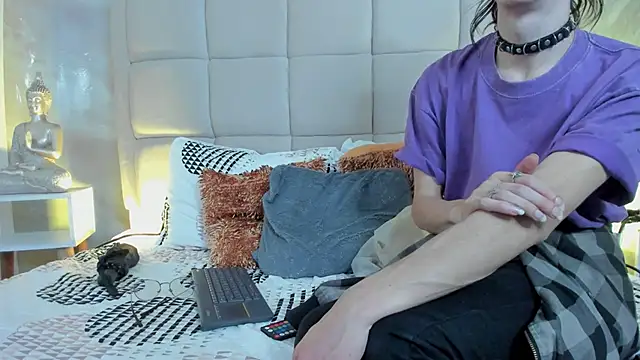 Hecatee 77 online show from February 2026 08:16:01 PM