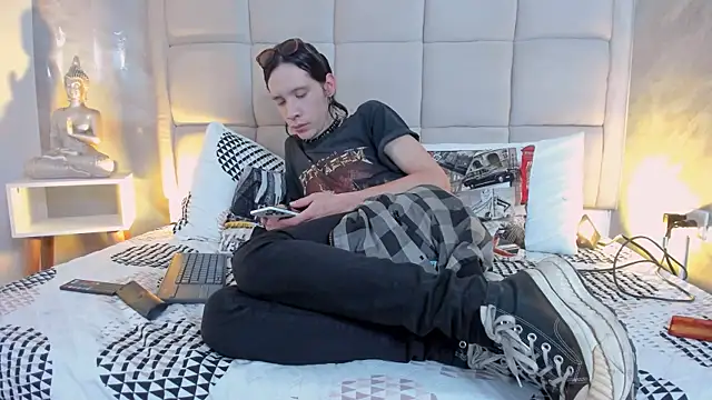 Hecatee 77 online show from December 2025 06:45:02 PM