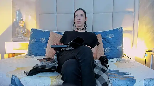 Snapshot of Hecatee_77 chatting on October 2025 07:58:01 PM Hecatee 77 online show from October 2025 07:58:01 PM