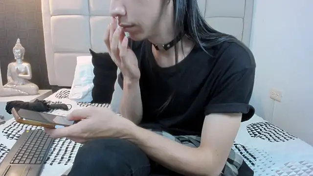 Snapshot of Hecatee_77 chatting on March 2025 07:48:02 PM Hecatee 77 online show from March 2025 07:48:02 PM