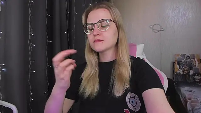 MissBrightShine online show from March 2026 10:38:02 AM