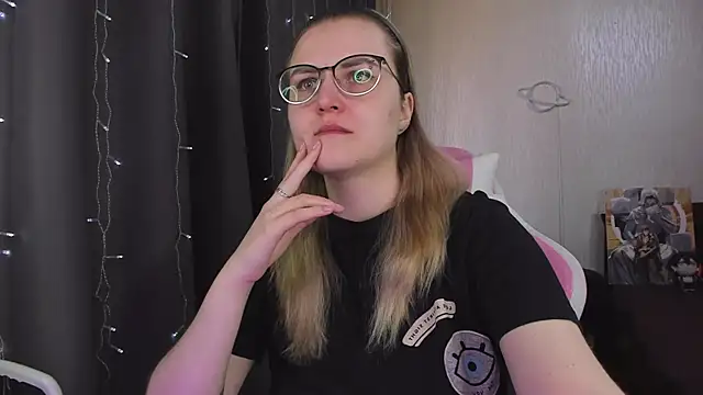 MissBrightShine online show from April 2026 08:26:01 AM