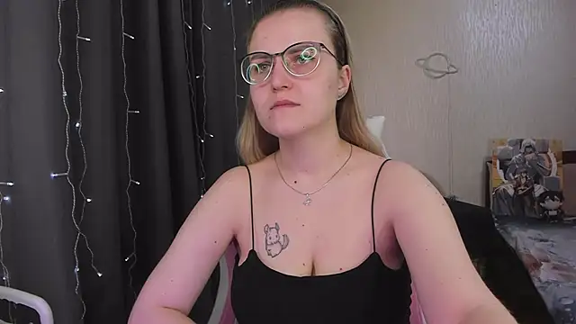 MissBrightShine online show from April 2026 01:29:01 PM