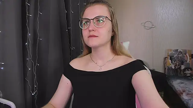 MissBrightShine online show from April 2026 12:29:02 PM