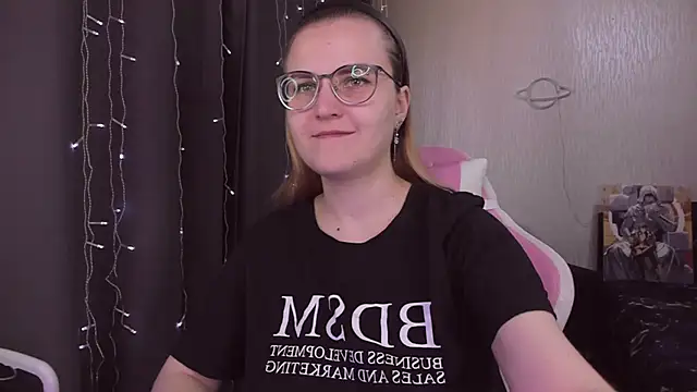 MissBrightShine online show from October 2025 10:06:02 AM