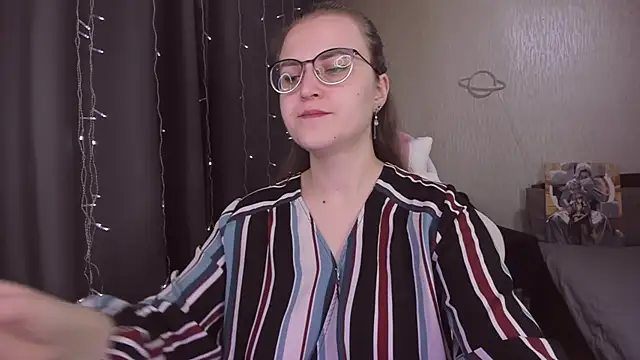 Snapshot of MissBrightShine chatting on November 2025 10:36:02 AM MissBrightShine online show from November 2025 10:36:02 AM