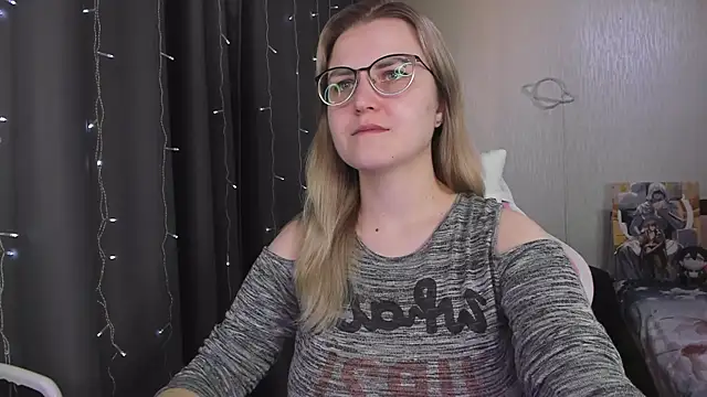 MissBrightShine online show from March 2026 01:23:02 PM