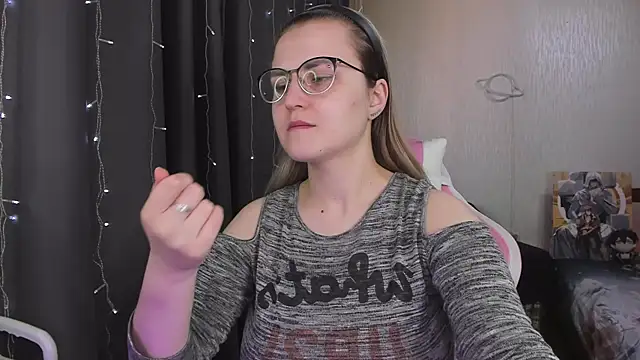 MissBrightShine online show from March 2026 12:07:01 PM