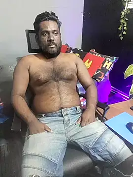 Rayansmith  online show from November 2025 11:42:02 PM