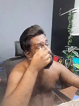 Rayansmith  online show from November 2025 08:18:02 PM