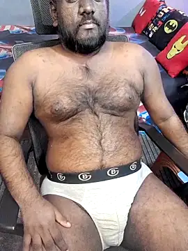 Rayansmith  online show from December 2025 10:43:02 PM