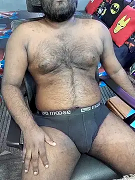 Rayansmith  online show from December 2025 04:03:02 AM