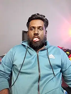 Rayansmith  online show from January 2026 02:07:01 AM