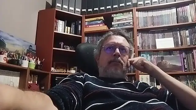 Mandra is a whore online show from November 2025 06:55:01 PM