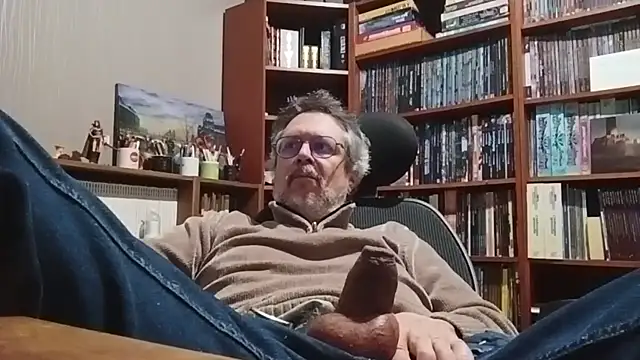 Mandra is a whore online show from October 2025 10:44:01 PM