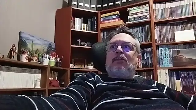 Mandra is a whore online show from December 2025 10:42:01 PM