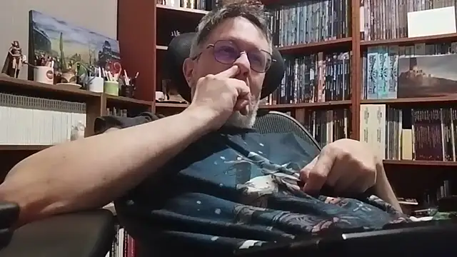 Mandra is a whore online show from December 2025 10:53:02 PM