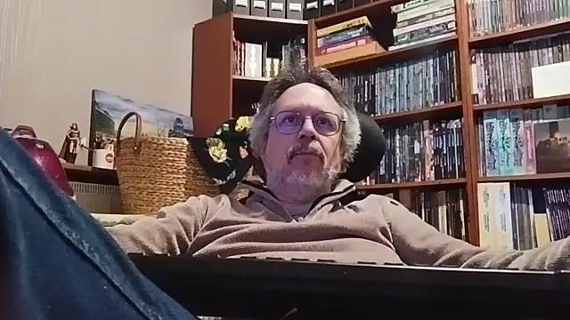 Mandra is a whore online show from October 2025 10:10:02 PM