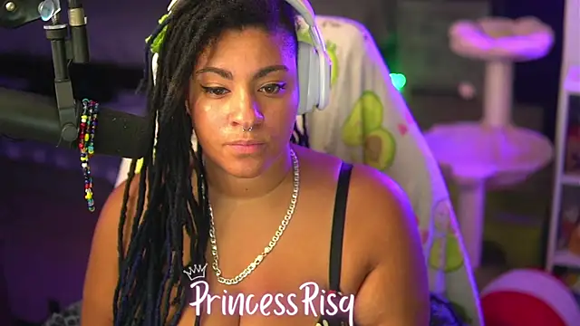 Snapshot of PrincessRisq chatting on October 2025 01:27:02 AM PrincessRisq online show from October 2025 01:27:02 AM