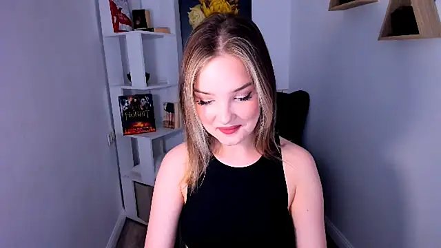 FloweryLove 1 online show from September 2025 05:56:01 PM