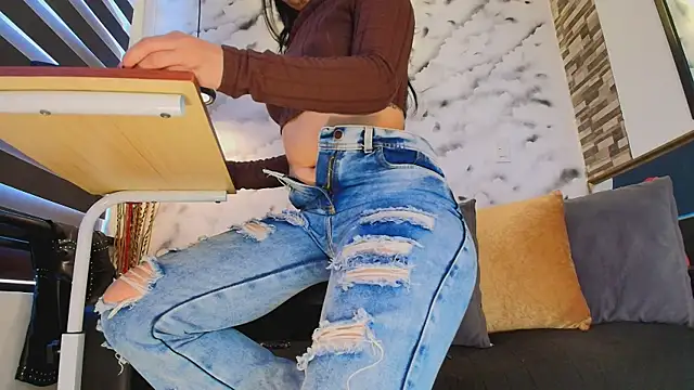 Sophie LittleS online show from March 2026 12:12:01 PM