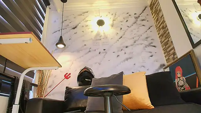 Sophie LittleS online show from March 2026 12:13:02 PM