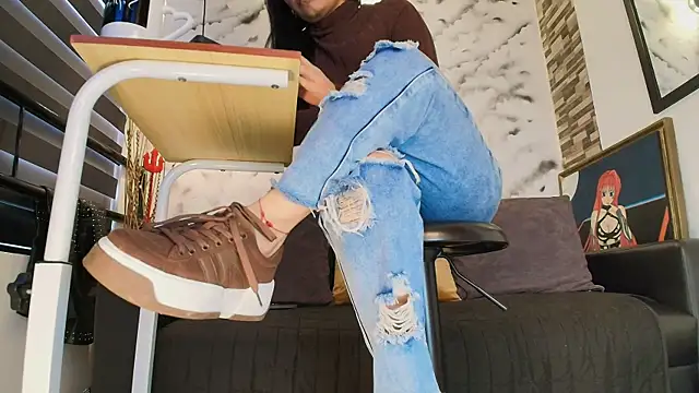 Sophie LittleS online show from February 2026 12:16:01 PM