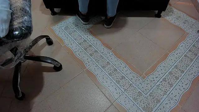 letiziia sky1 online show from November 2025 08:23:02 PM