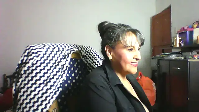 merlyna goldens online show from May 2026 03:15:01 AM