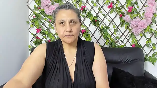 merlyna goldens online show from December 2025 01:38:02 AM