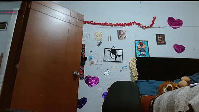 Saray extrovert  online show from September 2025 04:06:01 AM