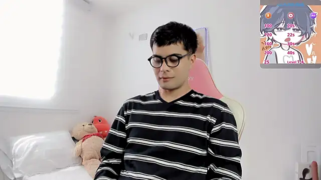 Snapshot of lucas_cute chatting on December 2025 06:20:01 PM lucas cute online show from December 2025 06:20:01 PM