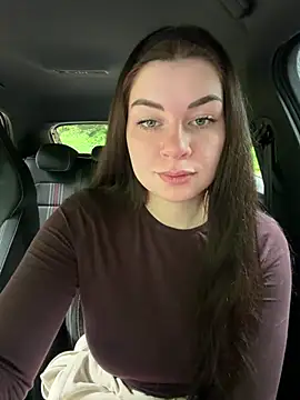 Snapshot of EllyNora chatting on June 2026 01:42:02 PM EllyNora online show from June 2026 01:42:02 PM