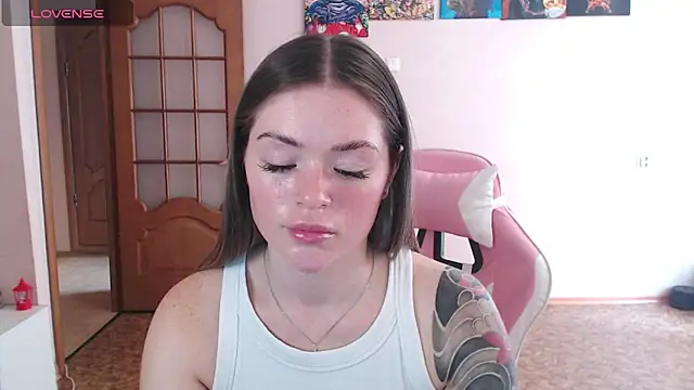 miaacatt online show from April 2026 07:11:02 AM