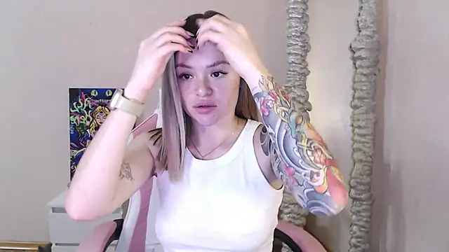 Snapshot of miaacatt chatting on October 2025 11:33:01 AM miaacatt online show from October 2025 11:33:01 AM