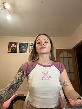 miaacatt online show from November 2025 10:52:01 AM