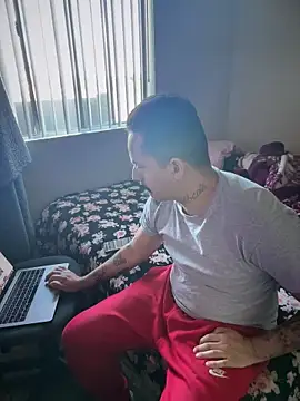 PeterGrandee online show from November 2025 11:16:02 PM